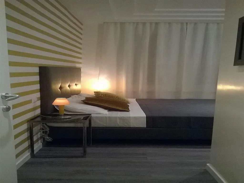 Bed and Breakfast Il Cavaliere à Rome Couette-café